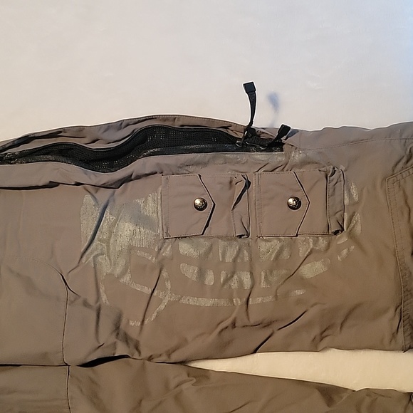 Grenade Snowboard Pants - Picture 8 of 12